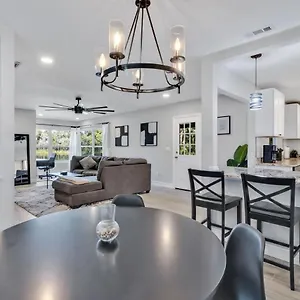 Modern Front Casita Near Winter Park! Orlando