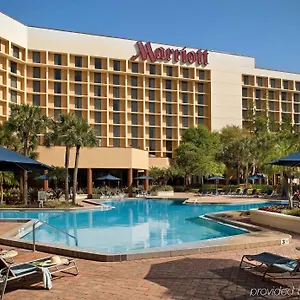 Marriott Airport Lakeside Hotel